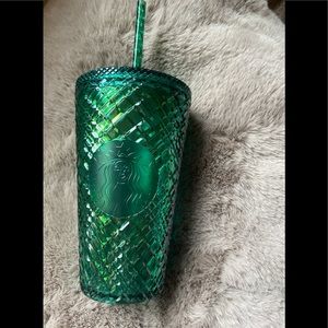 NWT 2022 Starbucks Emerald Green Jeweled Grande Cold Cup Tumbler